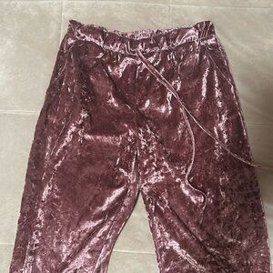 Shiny lounge pants